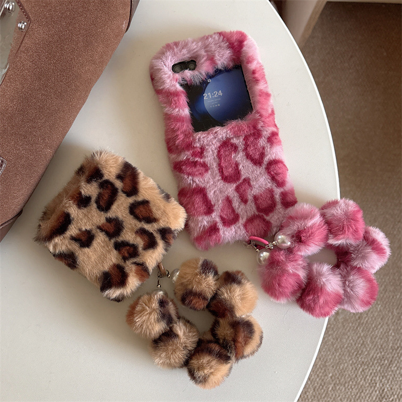 Phone Cases Case - Fashion Leopard Print Fluffy Plush Wrist